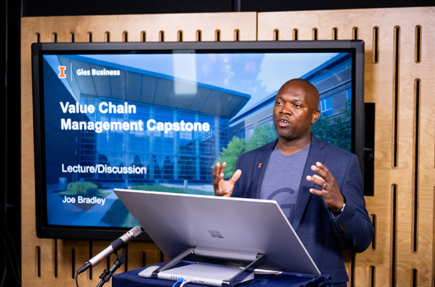 Faculty teaching in Value Chain Management class Faculty teaching in Value Chain Management class